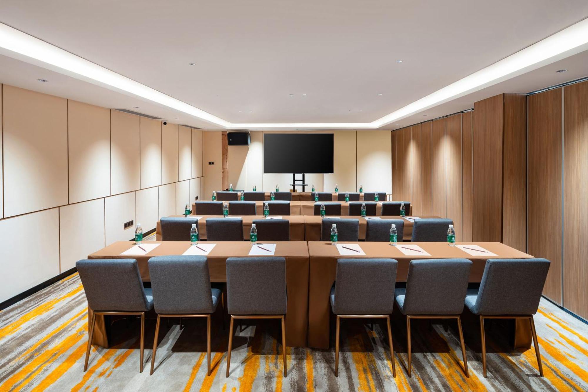 Guangzhou Wogo Yuanbao Hotel-Zhujiang New Town-Free Canton Fair Shuttle Bus & Overseas Buyer Registration Services Esterno foto