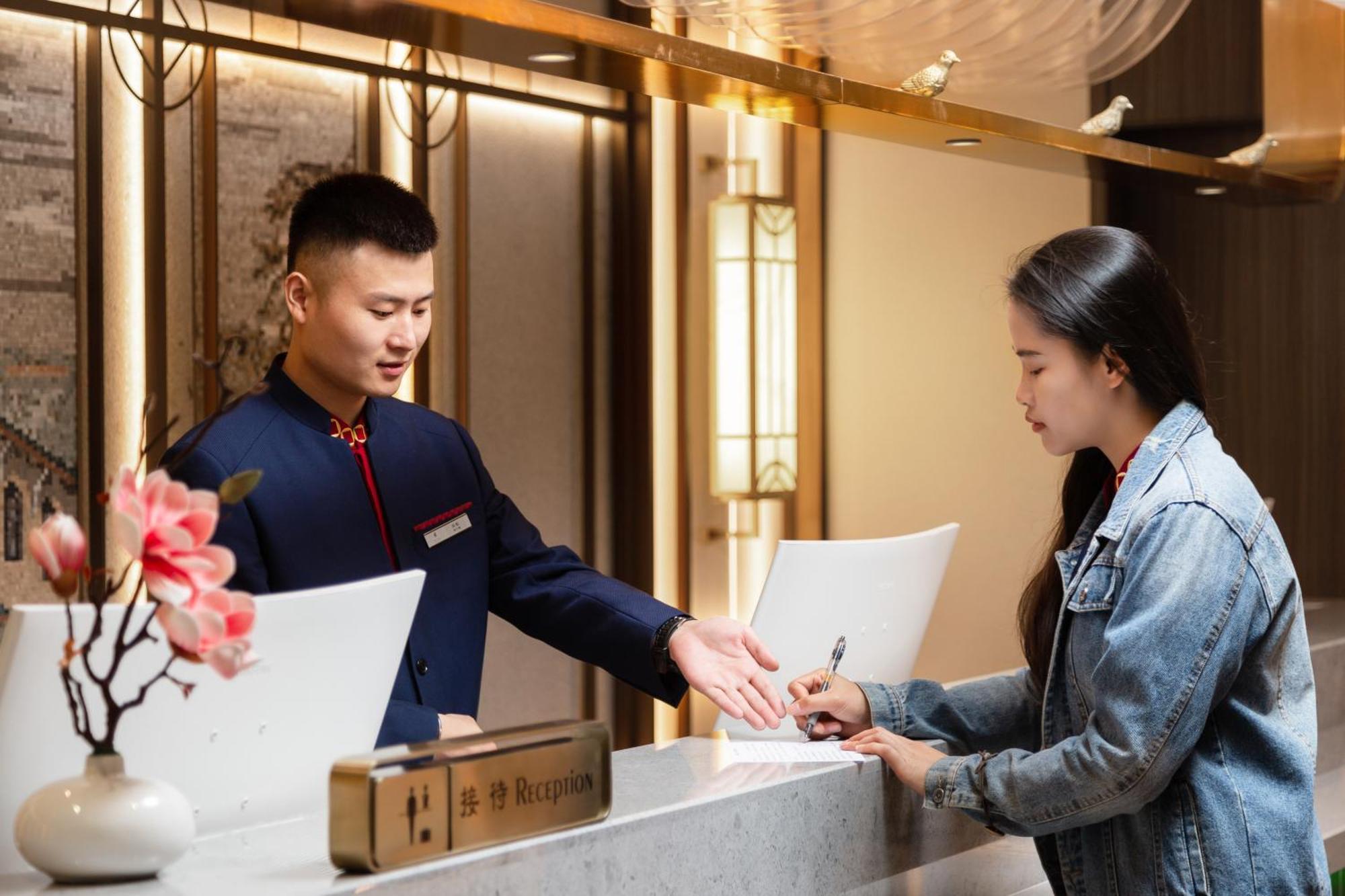 Guangzhou Wogo Yuanbao Hotel-Zhujiang New Town-Free Canton Fair Shuttle Bus & Overseas Buyer Registration Services Esterno foto
